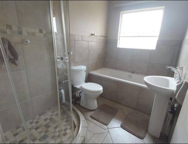 2 BEDROOM TOWNHOUSE FOR SALE IN RIVERSDALE